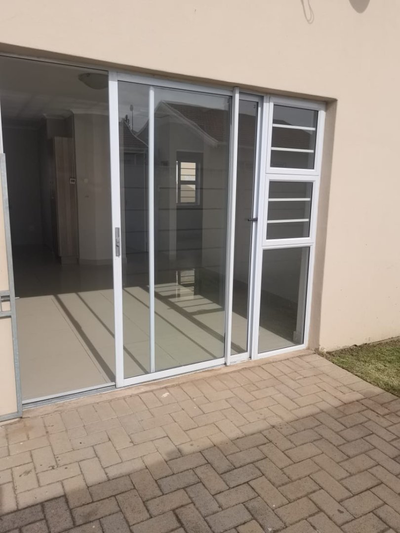 2 Bedroom Property for Sale in Sherwood Eastern Cape
